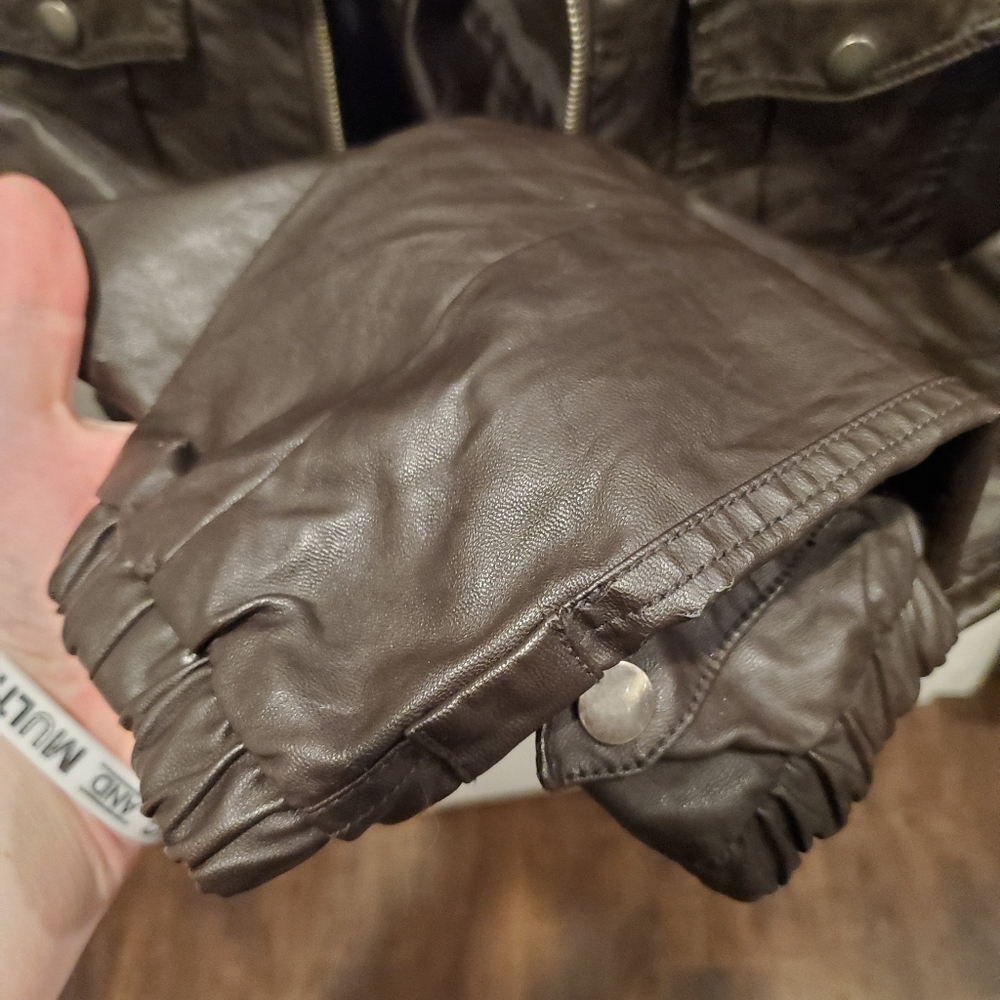 Jacket - Picture 4 of 4